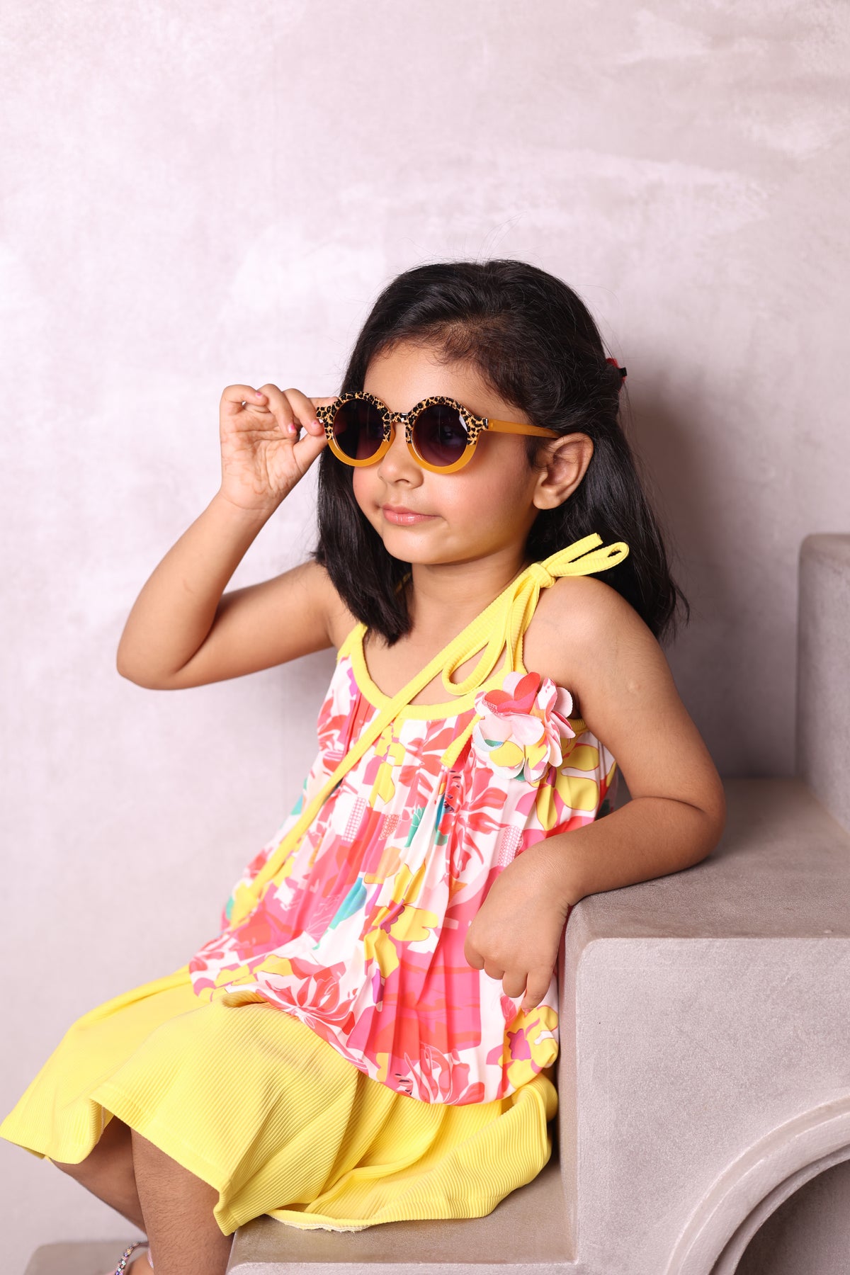 Sunglasses for Girls - Round Shape Animal Print Mix Colors (With Car Case)