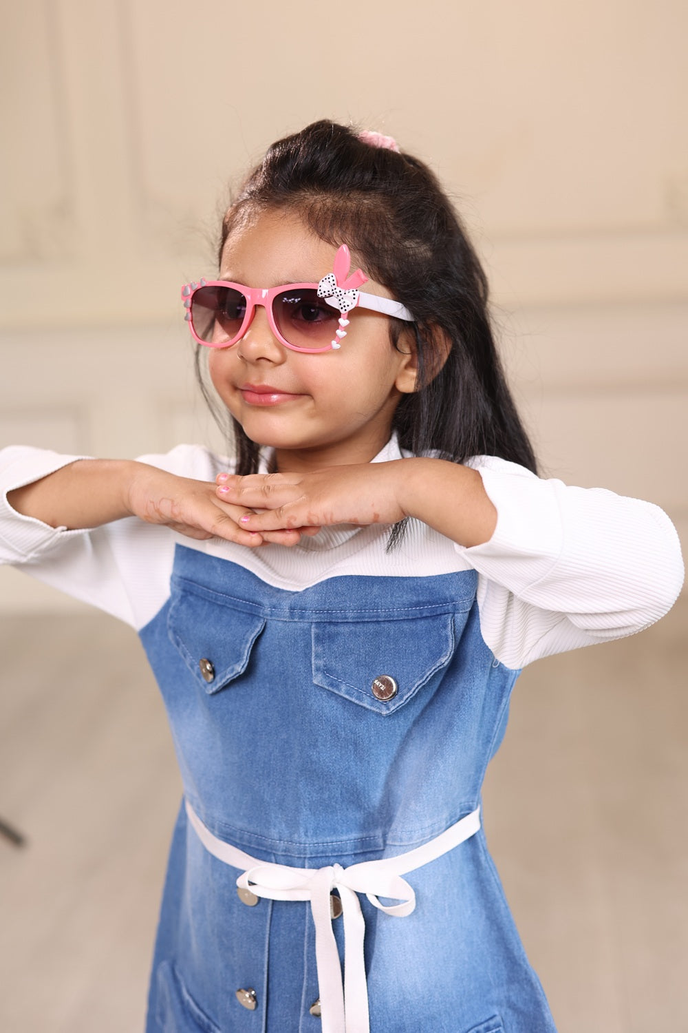 Sunglasses for Girls Mix Colors With One Side Heart And Other Side Bow/Rabbit Ears (With Car Case) (Copy)