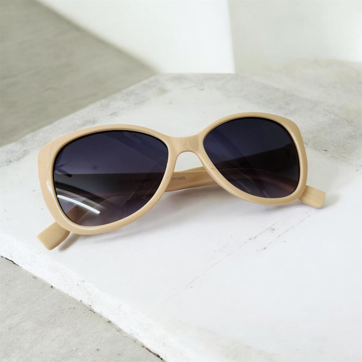 Sunglasses for Girls - Cateye Shape Mix Colors (With Car Case)