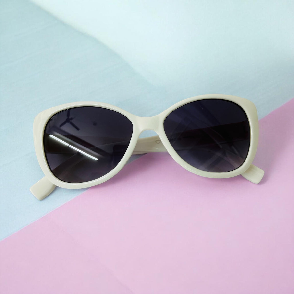 Sunglasses for Girls - Cateye Shape Mix Colors (With Car Case)